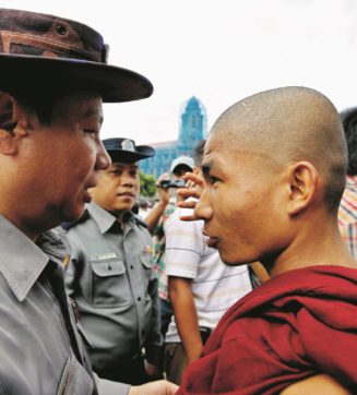 Copertina di Quei fanatici di Buddha uccidono i musulmani