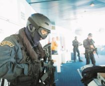 Copertina di Quando  il gioco si fa duro arrivano le teste di cuoio