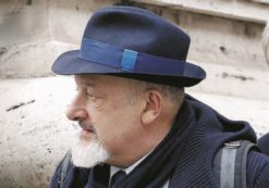 Copertina di Il papà di Renzi  ora rischia anche  la truffa