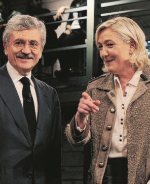 Copertina di Il declino di D’Alema e Fini ex primedonne da talk show