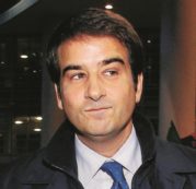 Copertina di Tesoro, mi si sono ristretti i fittiani. E Sposetti passeggia con Verdini