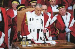 Copertina di “Corre la prescrizione e la riforma non va” : si scrive ma non si dice