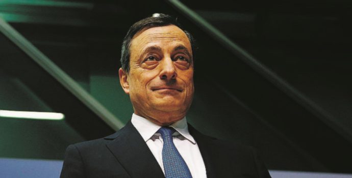 Copertina di Draghi spinge per le riforme