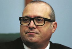 Copertina di L’affluenza greca, Bonaccini e il giallo del tweet ritirato