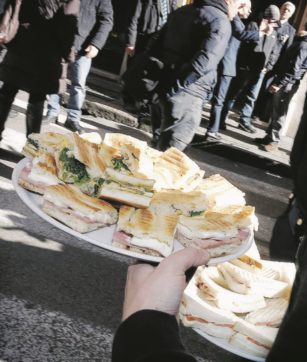 Passerella al Nazareno (ma senza banane)