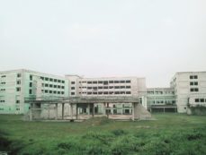 Copertina di Bagnoli e la scuola che non c’è (da quarant’anni)