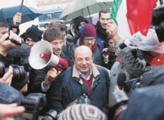 Copertina di Io e Giancarlo finti poliziotti sull’Alfa con il lampeggiante