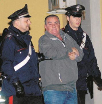 Copertina di La mafia che teneva in scacco  Ostia:  200 anni di carcere