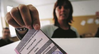 Copertina di Soglie, premio e listini bloccati