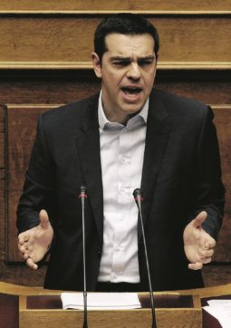 Tsipras: “La Ue ha fallito, Merkel ci paghi i danni”