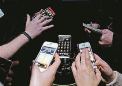 Copertina di Tutta colpa della tv e dell’IPad