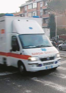 Copertina di Tre ospedali chiudono le porte: a Catania una neonata muore così