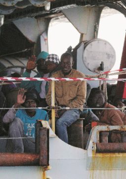 Italiani rientrati, il governo vuole la missione libica