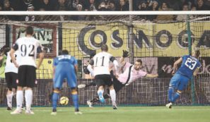 Copertina di Juve e Roma,  il rischio Europa