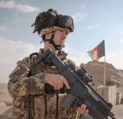 Copertina di La “melina” italiana col nemico alle porte