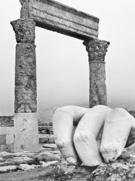 Copertina di Le antiche rovine del fotografo ceco