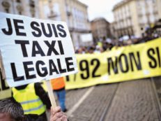 Copertina di Taxi, la rabbia sfila a Torino ma è tutta pubblicità per Uber