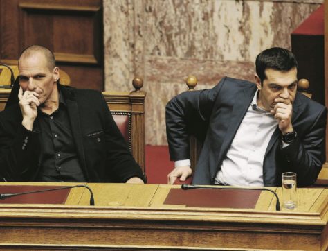 Copertina di “L’austerità è finita”, Tsipras prova a nascondere la disfatta