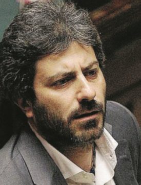 Rai: la controriforma a 5 stelle ”Via la Vigilanza e fuori i politici”