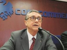 Copertina di “Il pizzo non esiste”. E ora  finisce in manette