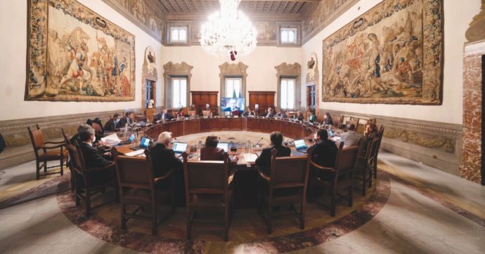 Settanta giorni di affari correnti, poi l’incrocio con i guai del bilancio