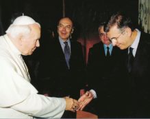 Copertina di Il partito dell’abbuffata già fiuta il miracolo