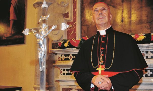 La Cei insiste: dopo  Avvenire anche  Bagnasco attacca