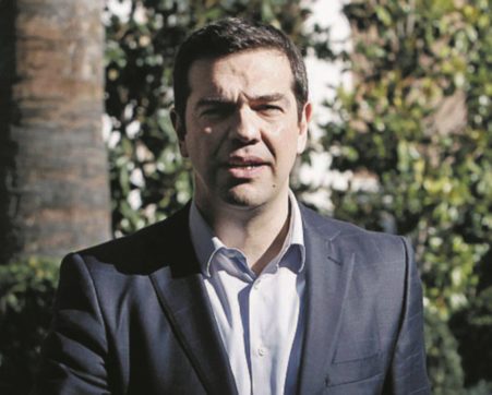 Copertina di Tsipras, primo viaggio ufficiale  da Angela Merkel