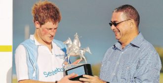 Copertina di Barbados, tutti pazzi per la Repubblica