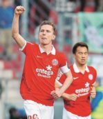 Copertina di Altro che Bosman: in Germania calciatori a tempo indeterminato