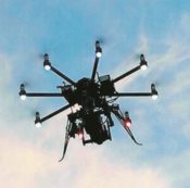 Copertina di Il drone, il fertilizzante e il kit anti Califfo