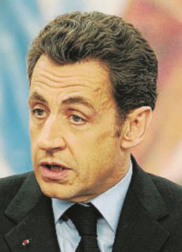 Francia, ballottaggio: insulti Sarkò-Le Pen