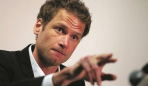 Copertina di Schwazer,  la marcia del pentimento  sotto l’ala di “Libera”