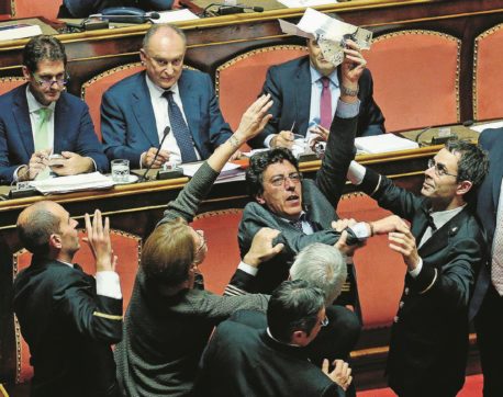 Renzi, i gufi e il duro mestiere dell’oppositore