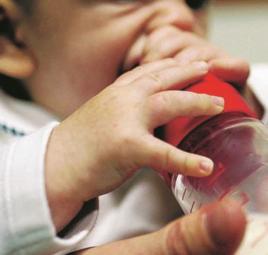 Bambina di sei mesi muore nel sonno accanto alla madre minorenne in una comunità alloggio di Brindisi