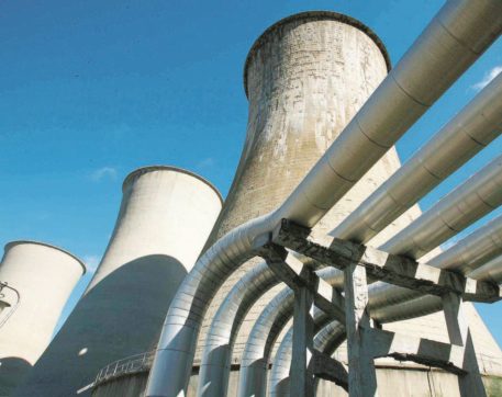 Energia geotermica, è l’ora della svolta? Vantaggi, costi e rischi dei sistemi di nuova generazione (non tutti adatti all’Italia)