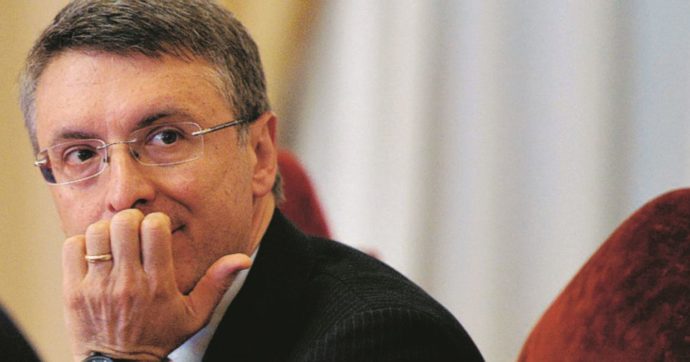 “Dossieraggio su politici e manager”, il procuratore di Perugia Cantone: “Indagini da aprile ed estese rispetto all’ipotesi originaria”