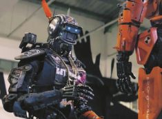 Copertina di Chappie, il robocop già fuori tempo