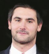 Copertina di Ago avrebbe 60 anni, certi striscioni calpestano anche lui