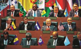 Copertina di Una pace da Nobel Obama yankee onesto ridà la mano a Castro