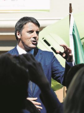 Copertina di Renzi cala su Genova: soldi e promesse per aiutare i sondaggi