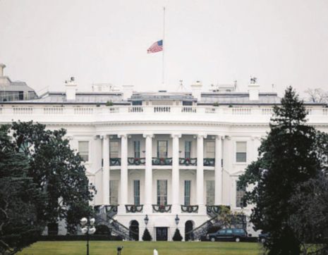 Casa Bianca evacuata per una polvere ritrovata nell’edificio. Poi l’allarme rientra: “È cocaina”