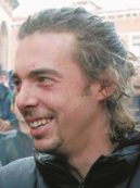 Copertina di “Paratie inutili col buco in mezzo”