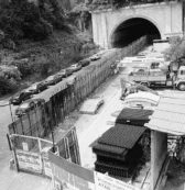 Copertina di Renzi e Malagò, un  cappello  sopra il business