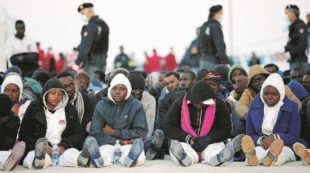 Copertina di Lo spot delle bombe  fa vivere tranquilli  tanti   Stati canaglia