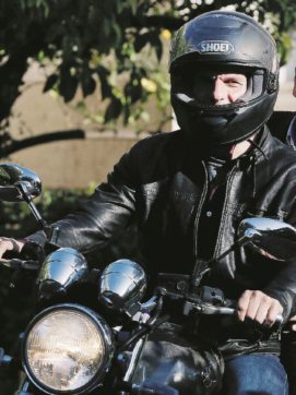 Copertina di Tsipras “evira” Varoufakis per mandare un segnale alla Ue