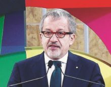 Copertina di Auto e negozi  in fiamme, un fondo degli enti locali