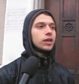 Copertina di Il “pirla” in tv e il veterano sulla sedia a rotelle