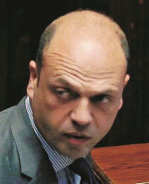 Copertina di La stretta di Alfano sui cortei: nuove regole per vietarli