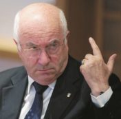 Copertina di Il Tavecchio generoso: doppio incarico al suo ex avversario